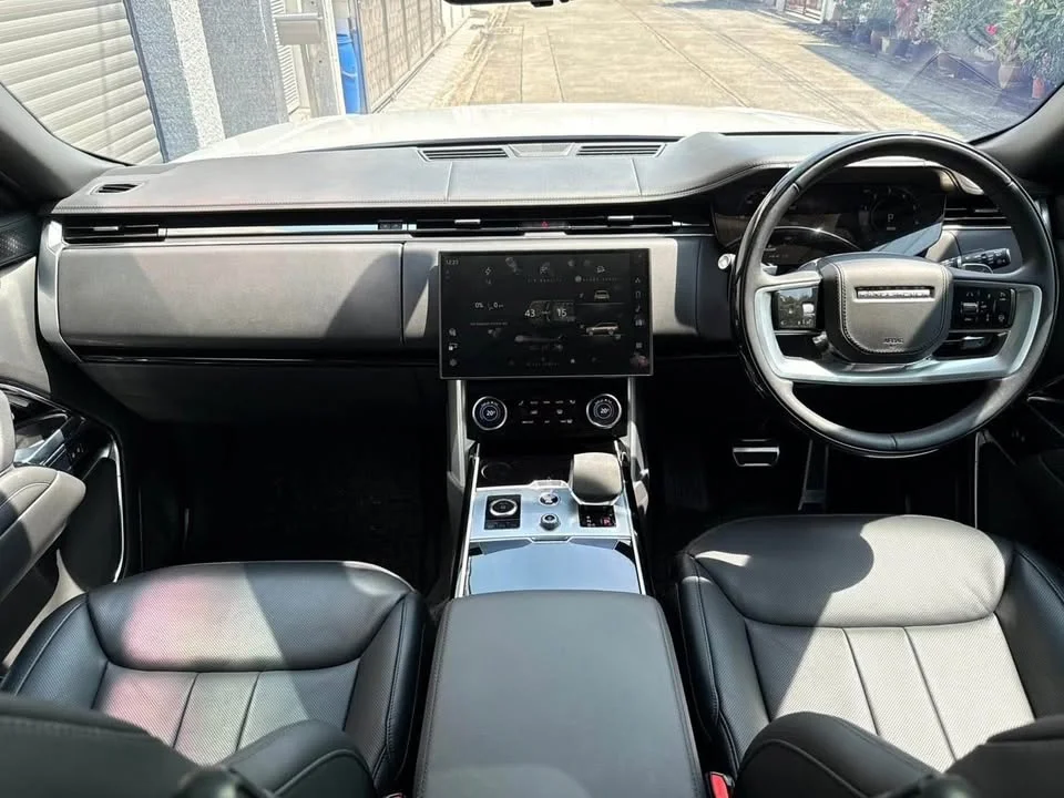 2023 Land Rover Range Rover V 3