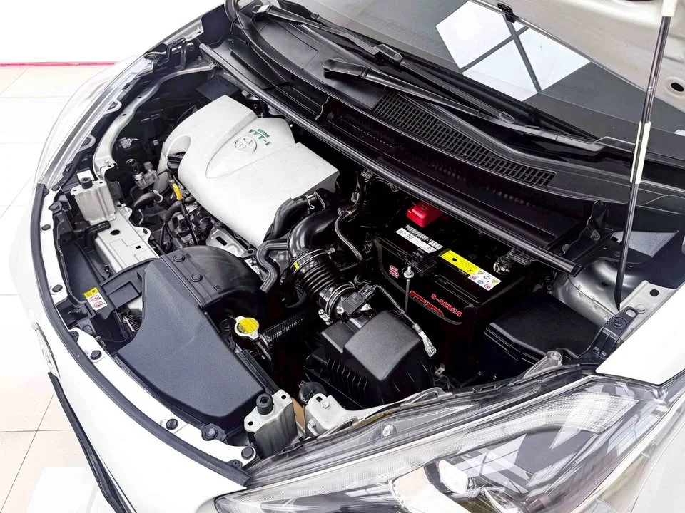 2018 Toyota Sienta II 2