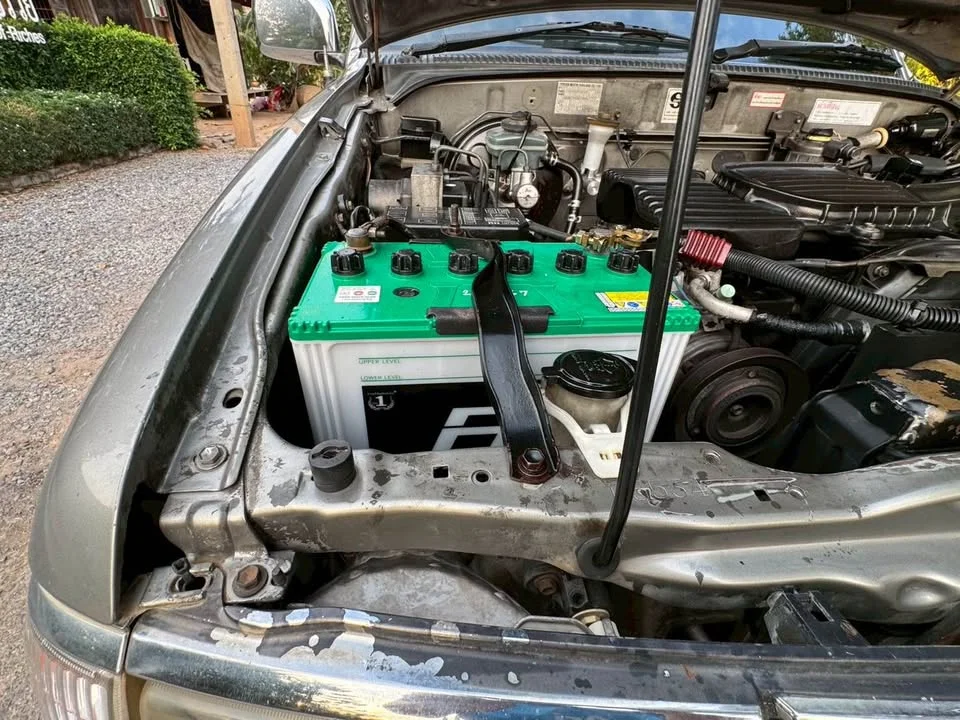 2000 Toyota Hilux Tiger VI 2