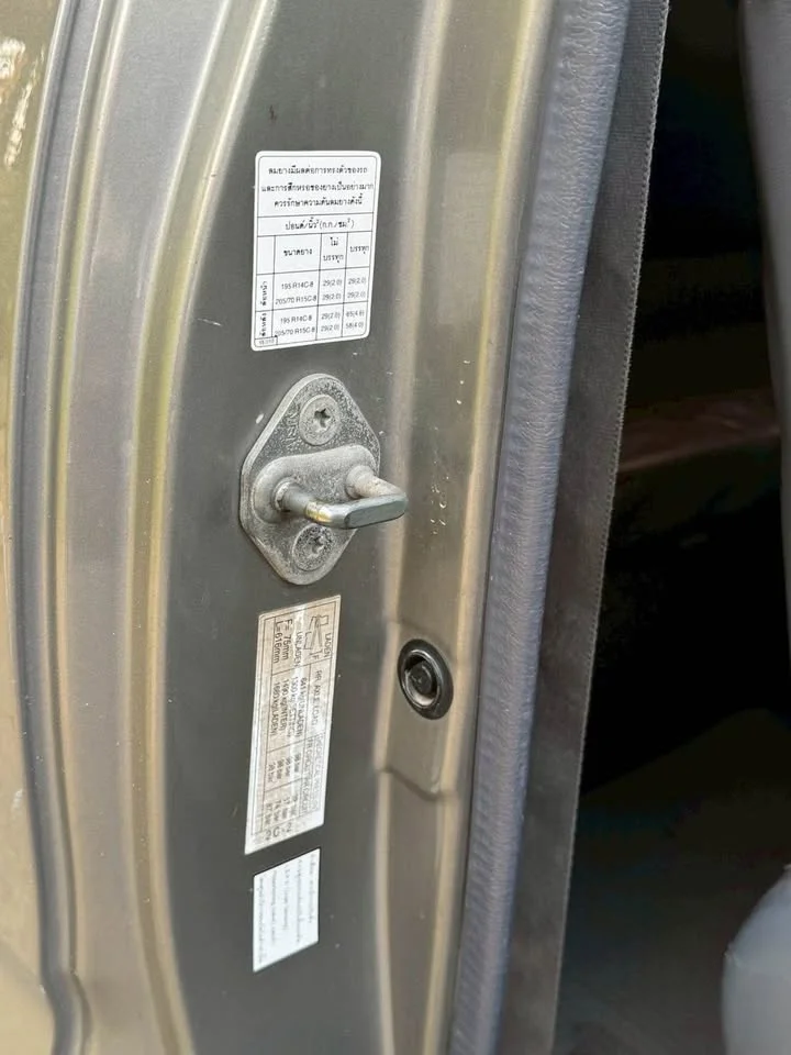 2000 Toyota Hilux Tiger VI 3