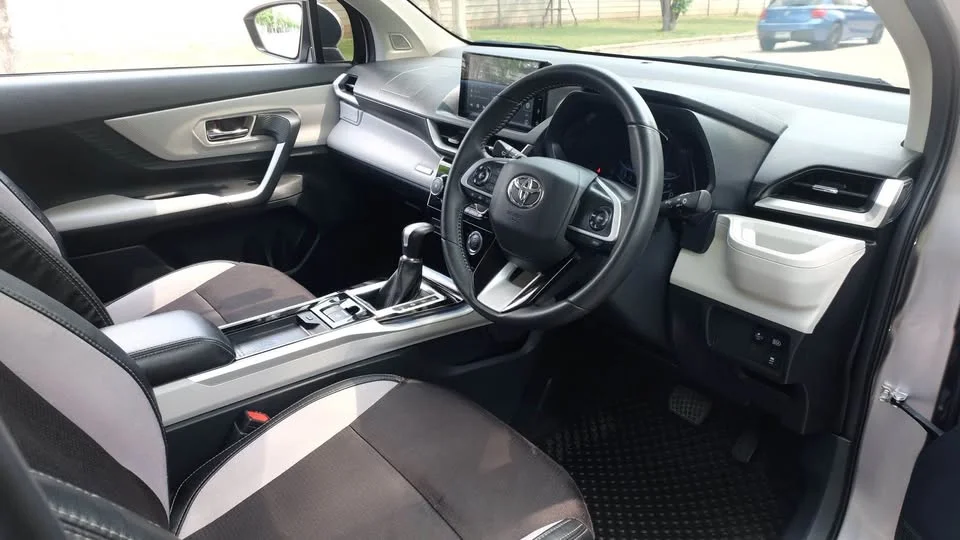 2023 Toyota Veloz III 2