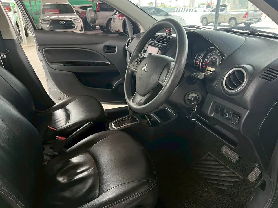 2016 Mitsubishi Mirage VI 3