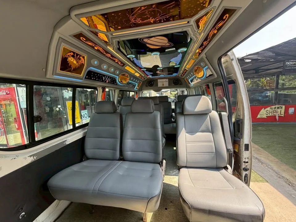 2011 Toyota Commuter V (H200) 3