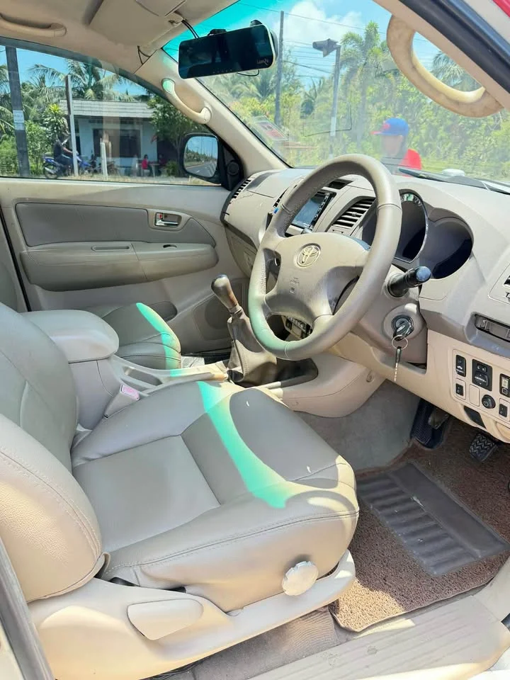 2005 Toyota Fortuner I 3