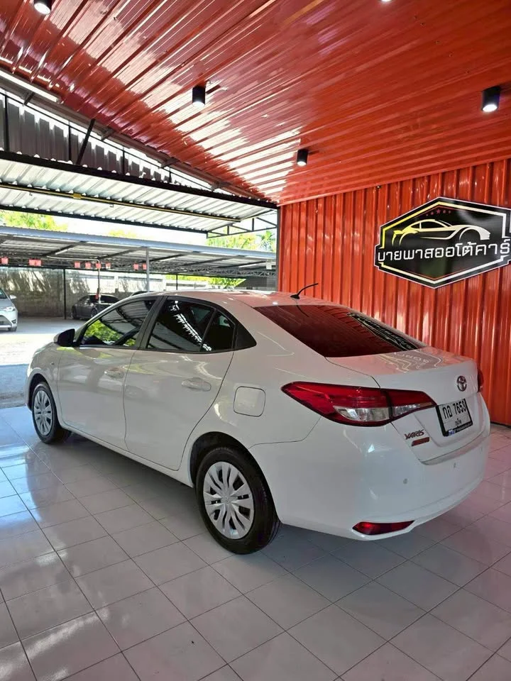 2017 Toyota Yaris ATIV III 2
