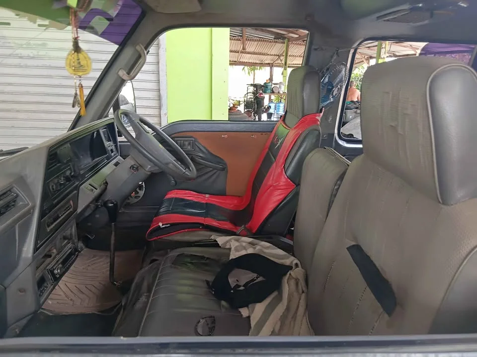 1987 Nissan Urvan IV (E24) 3