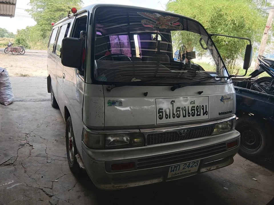 1987 Nissan Urvan IV (E24) 2