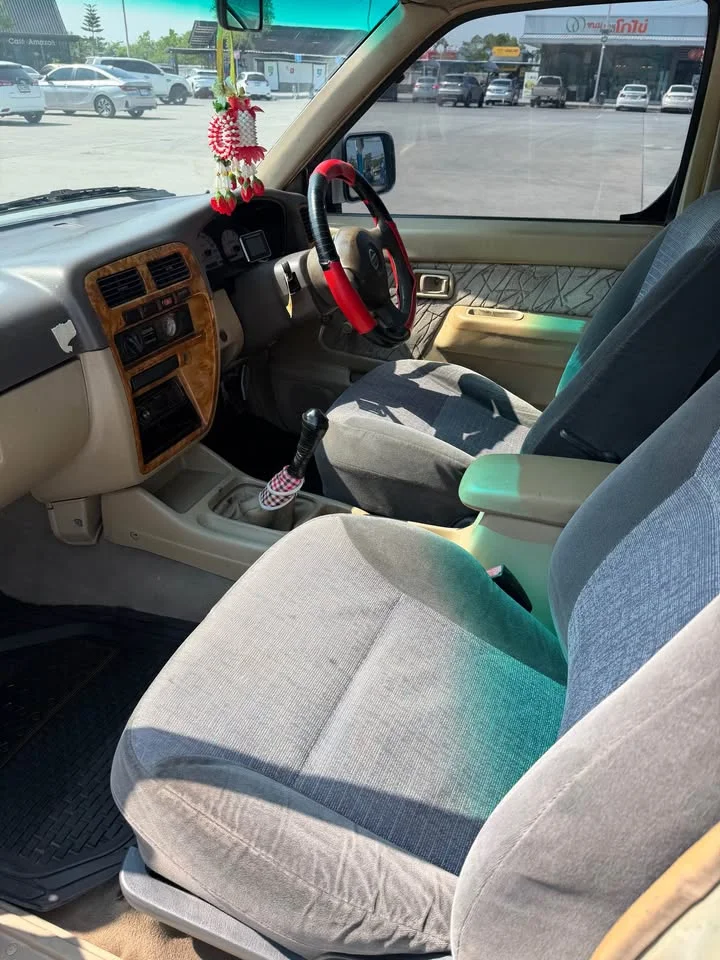 2003 Nissan Frontier I 2