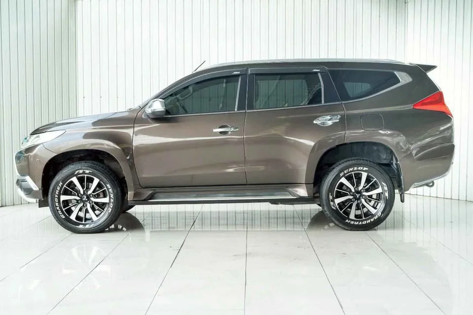 2016 Mitsubishi Pajero Sport III 2