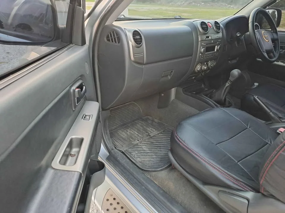 2009 Isuzu D-Max I 3