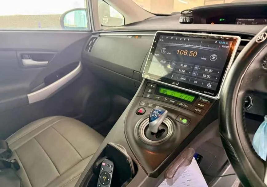 2012 Toyota Prius III 2