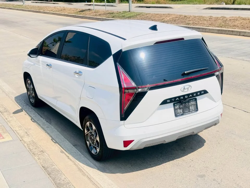 2023 Hyundai Stargazer KS 2