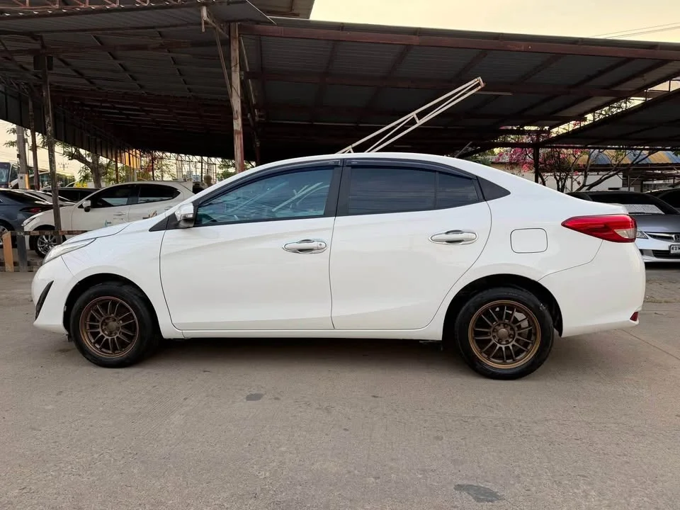 2018 Toyota Yaris ATIV III 2