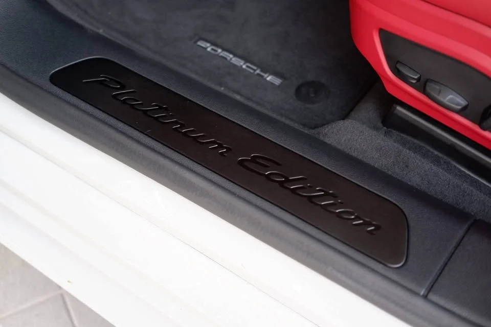 2023 Porsche Panamera II 2