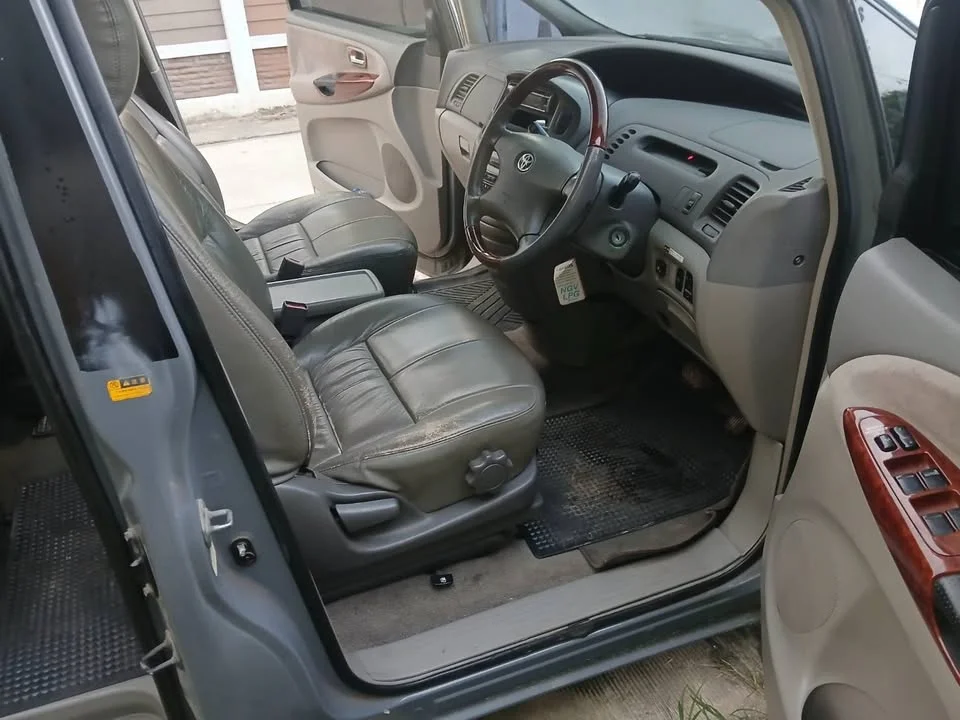 2002 Toyota Estima II 3
