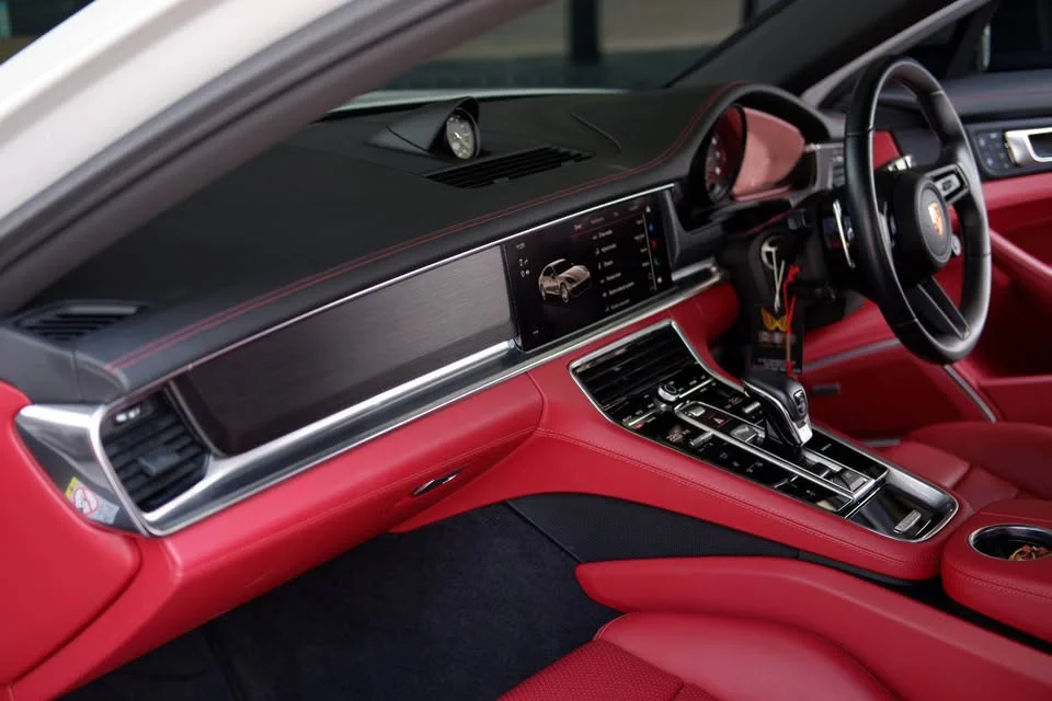 2023 Porsche Panamera II 3