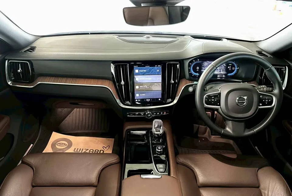2022 Volvo V60 II 2