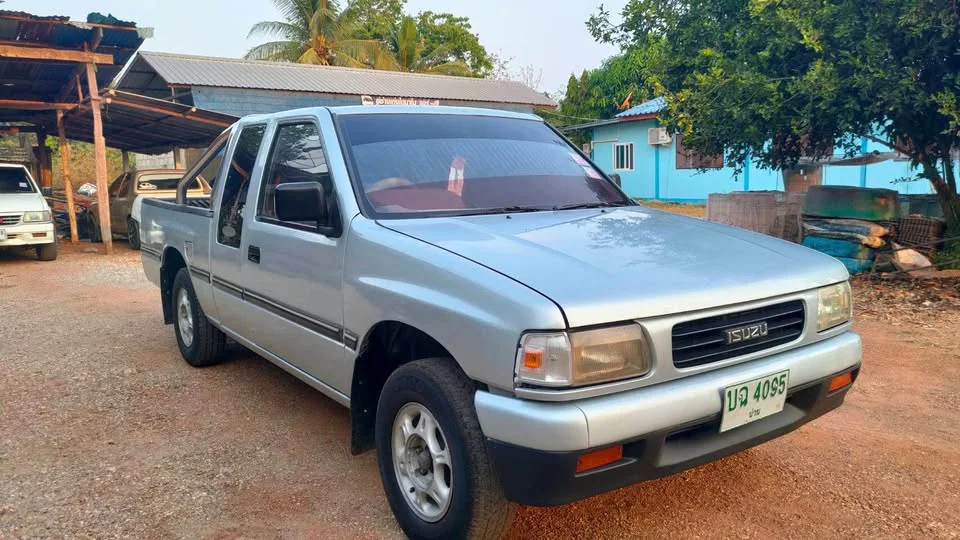 1995 Isuzu TFR III 3