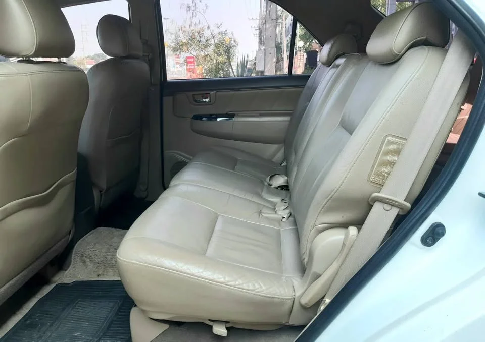 2013 Toyota Fortuner I 2