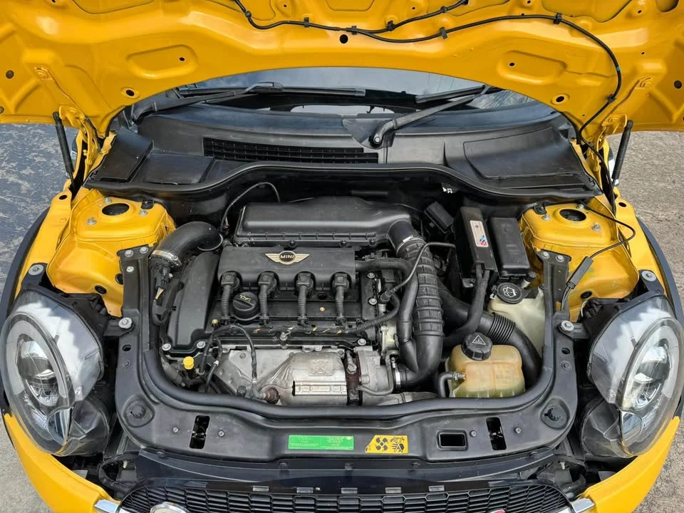 2008 Mini Hatch  III 2
