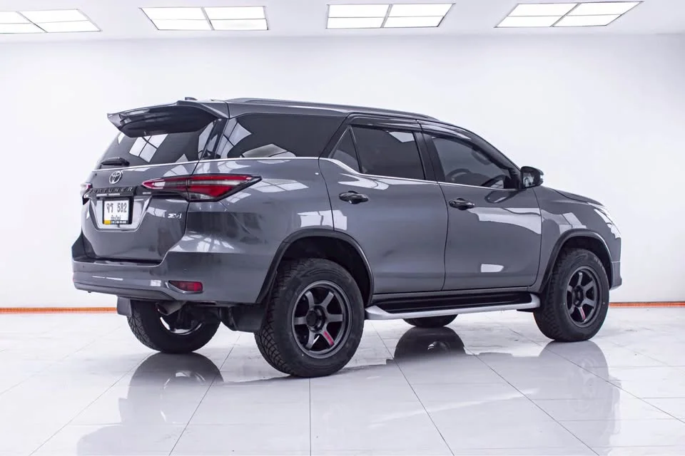 2022 Toyota Fortuner II 2