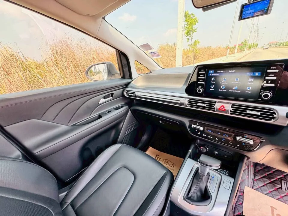 2023 Hyundai Stargazer KS 3