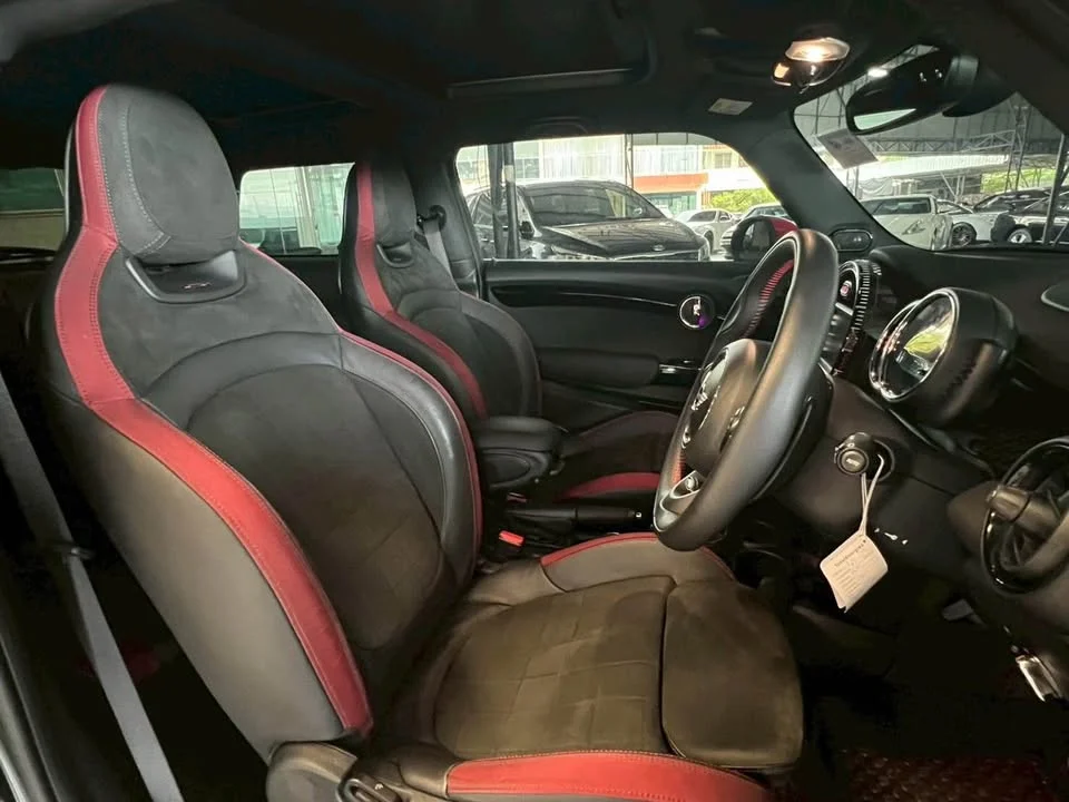 2018 Mini Hatch  III 2