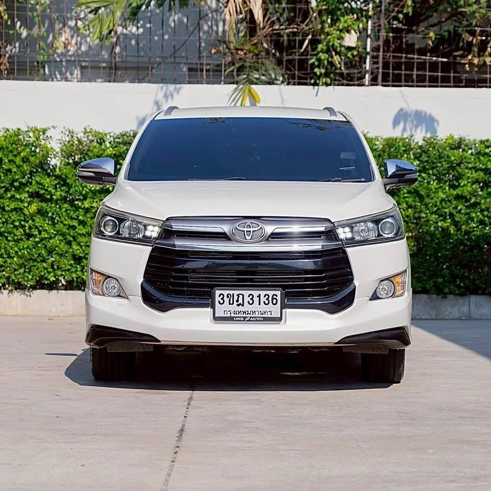 2017 Toyota Innova II 2
