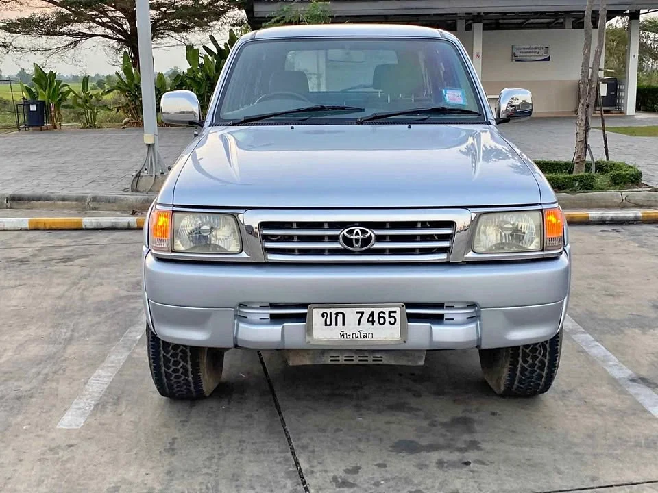 1999 Toyota Sport Rider I 3