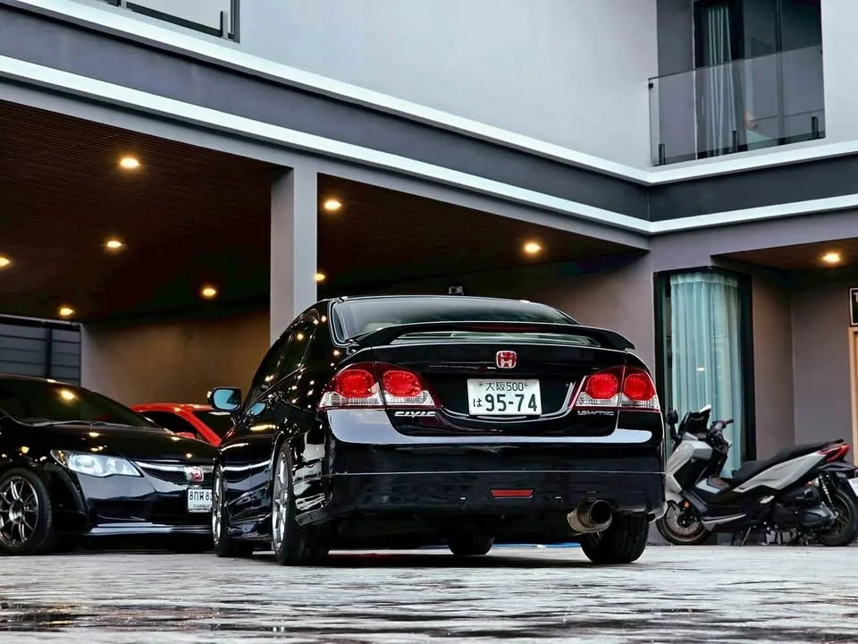 2011 Honda Civic VIII 2