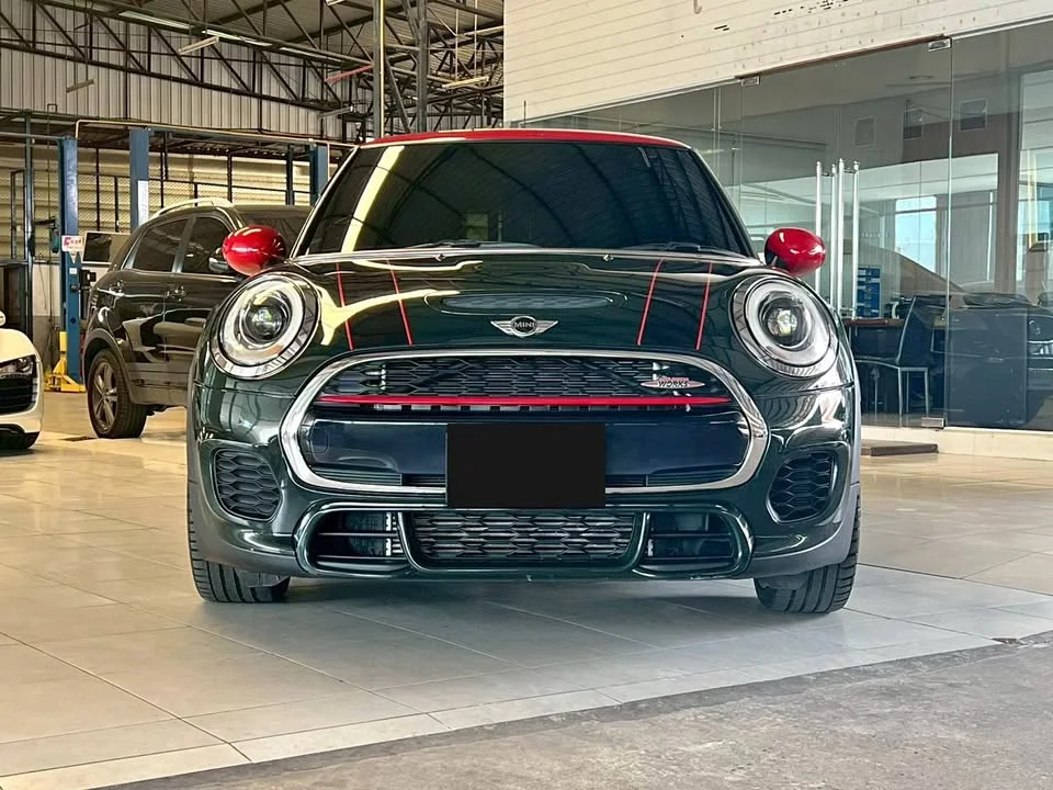 2018 Mini Hatch  III 3