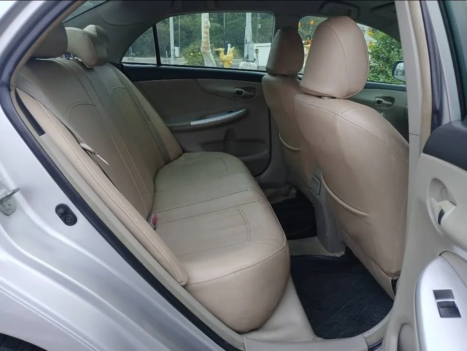 2013 Toyota Corolla Altis X (E140) 3