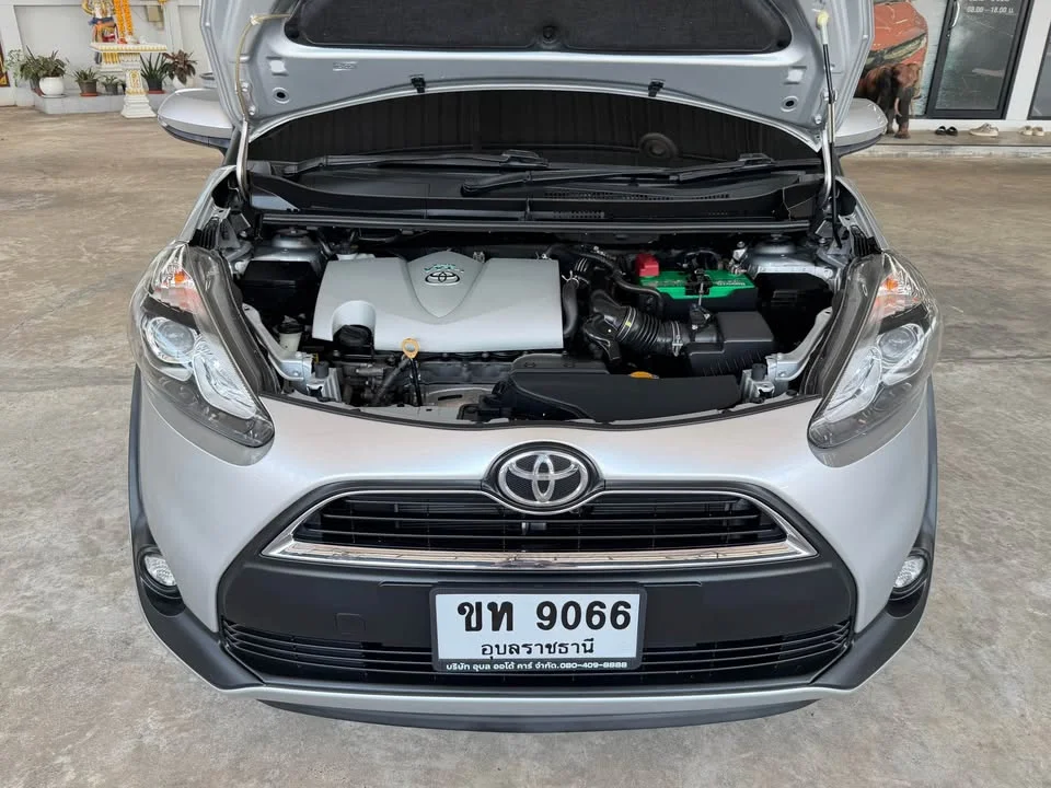 2018 Toyota Sienta II 3