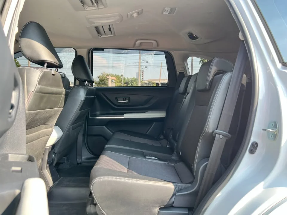 2023 Toyota Veloz III 2