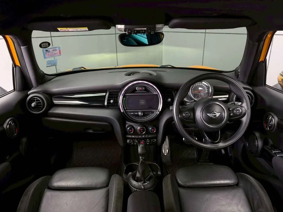 2017 Mini Hatch  III 3