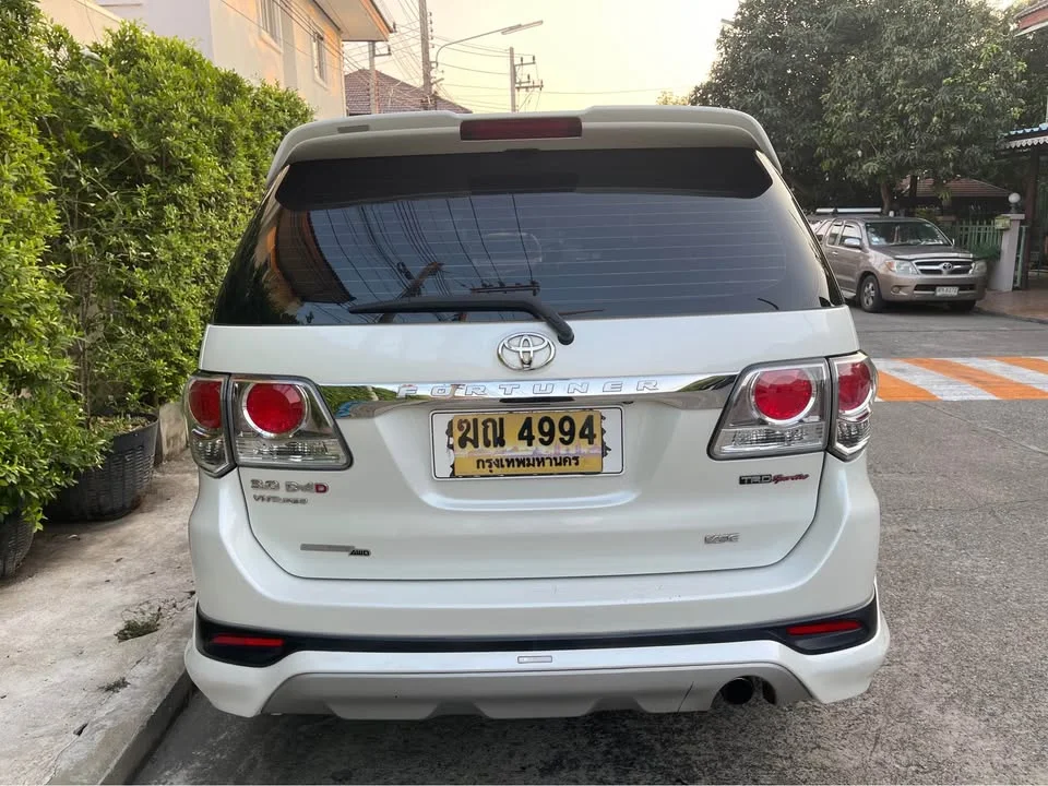 2012 Toyota Fortuner I 2
