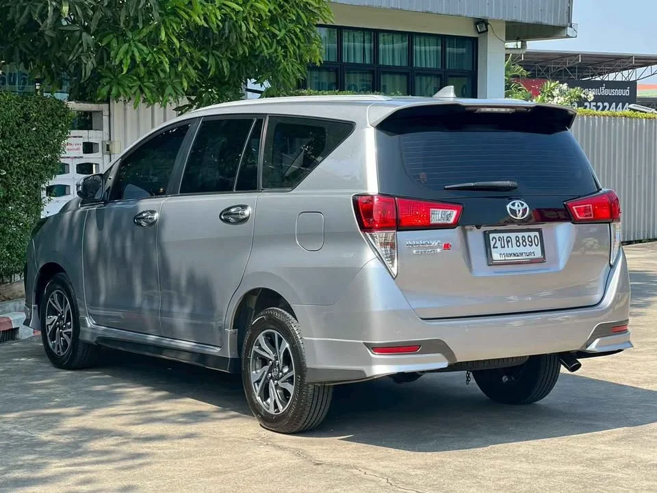2021 Toyota Innova II 2