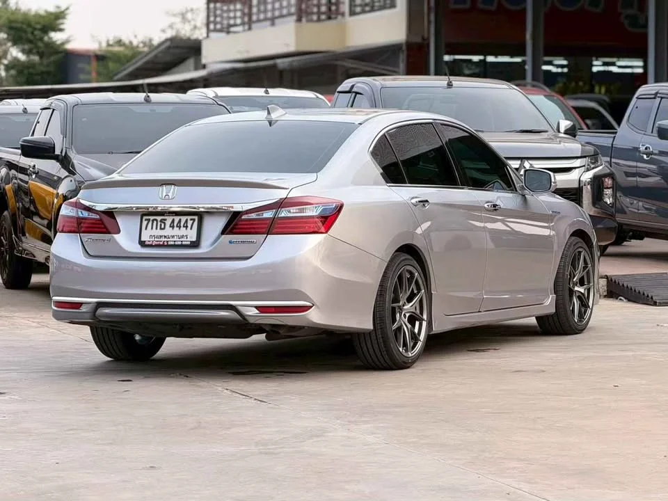 2018 Honda Accord IX 3
