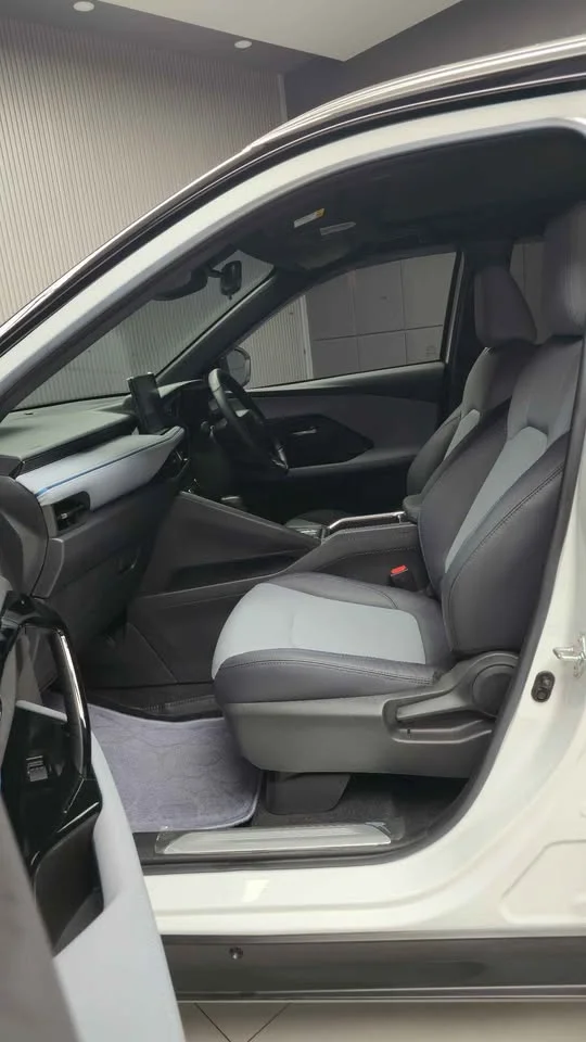 2024 Toyota Yaris Cross AC200 3