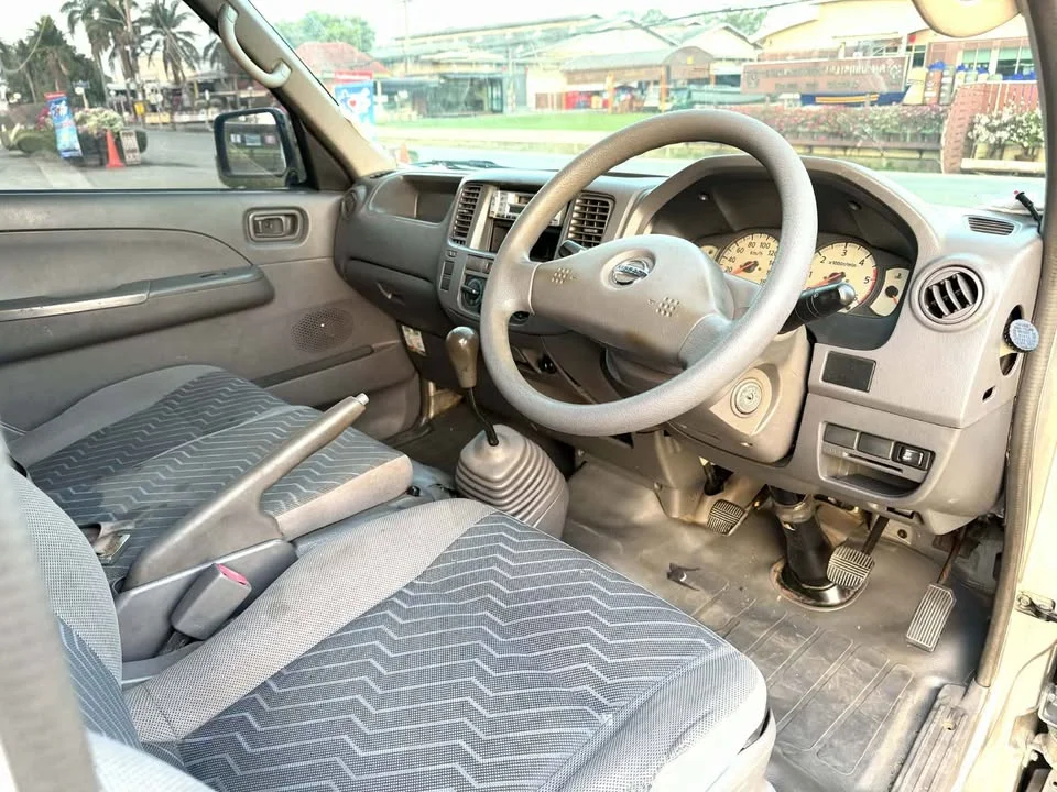 2005 Nissan Urvan V (E25) 2