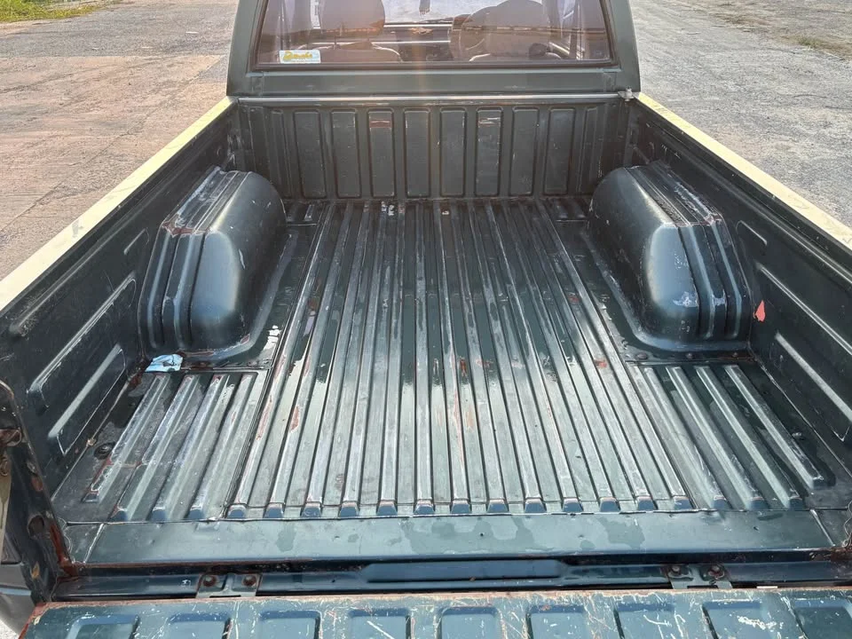 1996 Isuzu TFR III 3