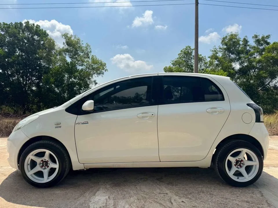 2008 Toyota Yaris II 3