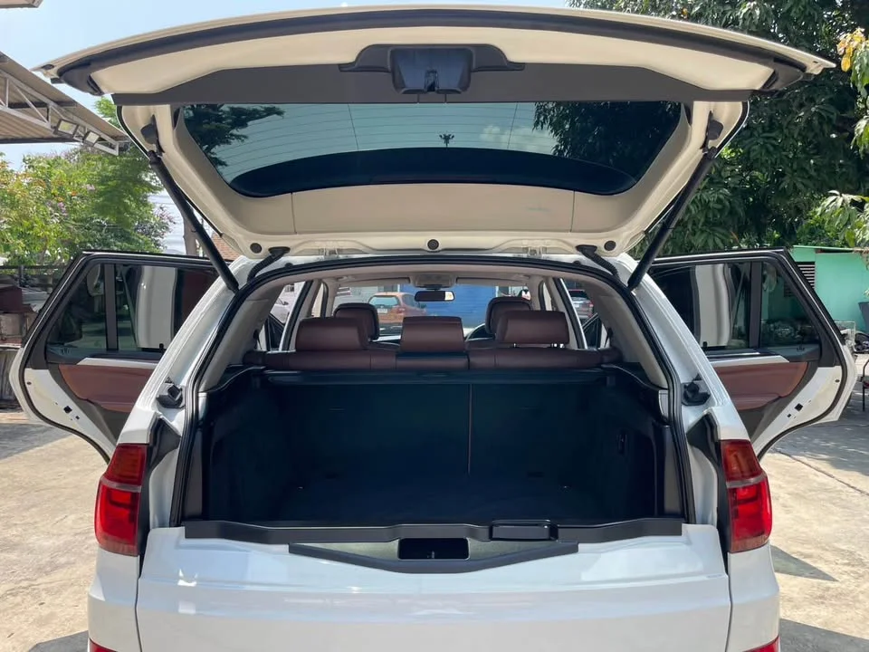 2011 BMW X5 E70 2