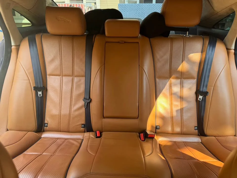 2011 Jaguar XJ X351 2
