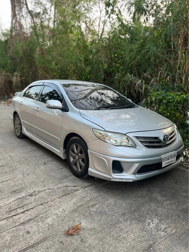 2012 Toyota Corolla Altis X (E140) 3
