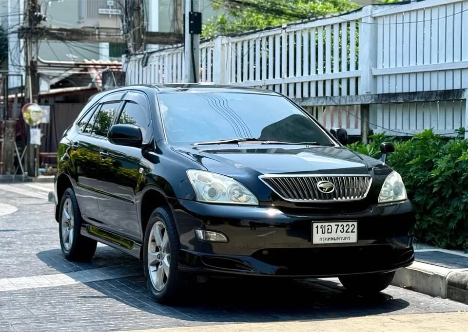 2005 Toyota Harrier II 3