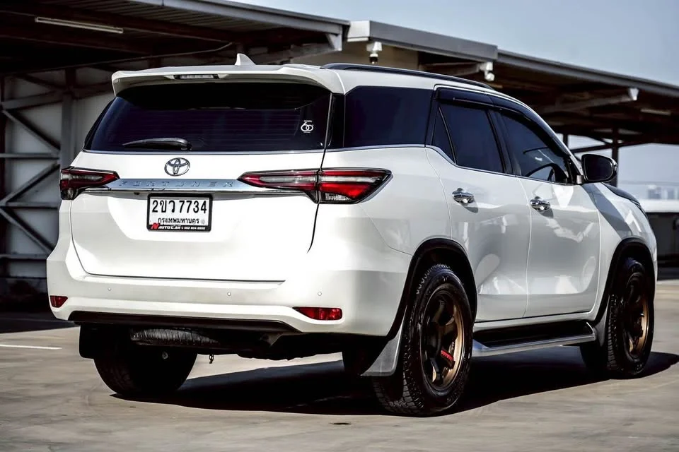 2022 Toyota Fortuner II 2