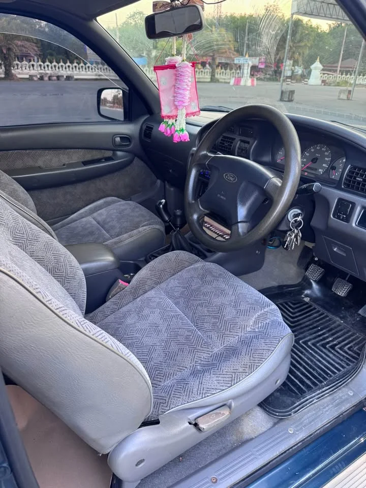 2002 Mazda 2500 Fighter V 3