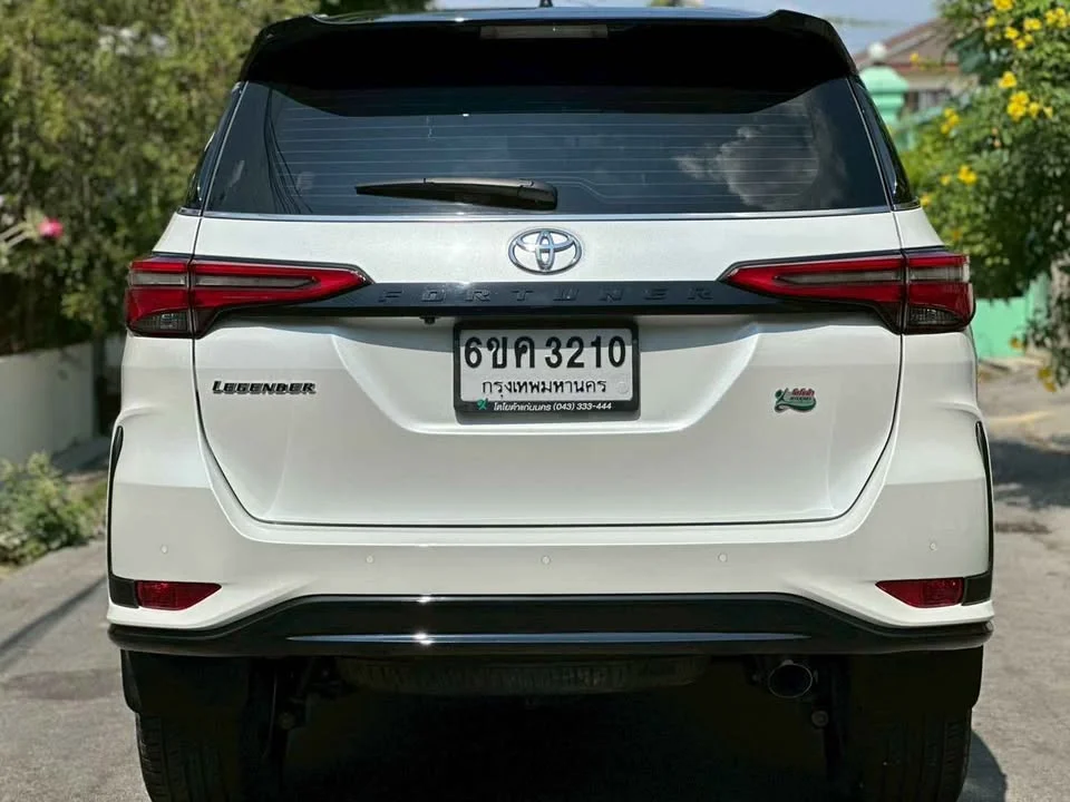 2023 Toyota Fortuner II 2