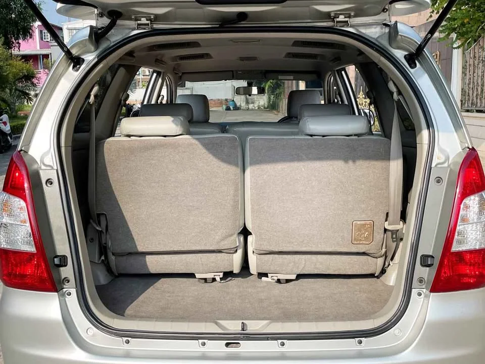 2013 Toyota Innova I 2